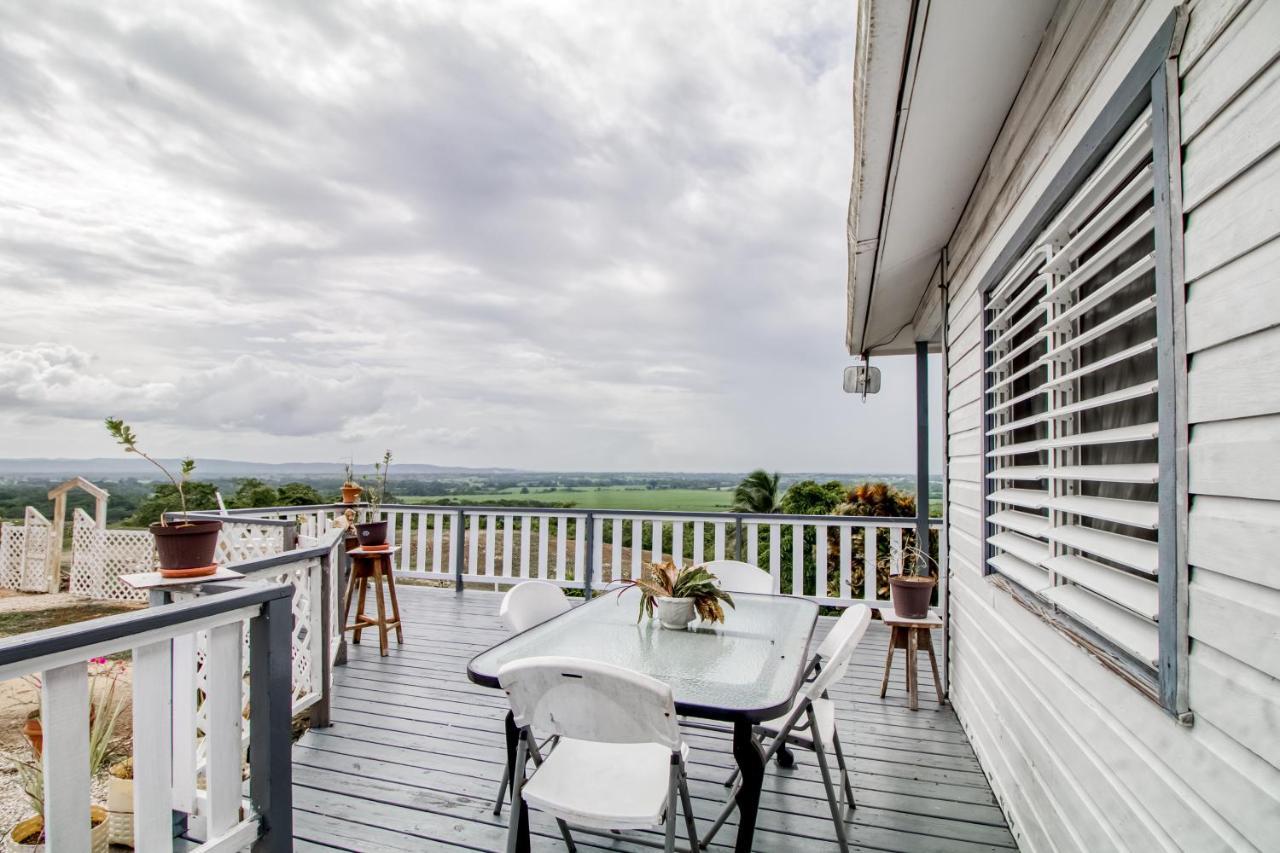 Mattea Vacation House At Bella Vue Estate Georgeville Екстериор снимка